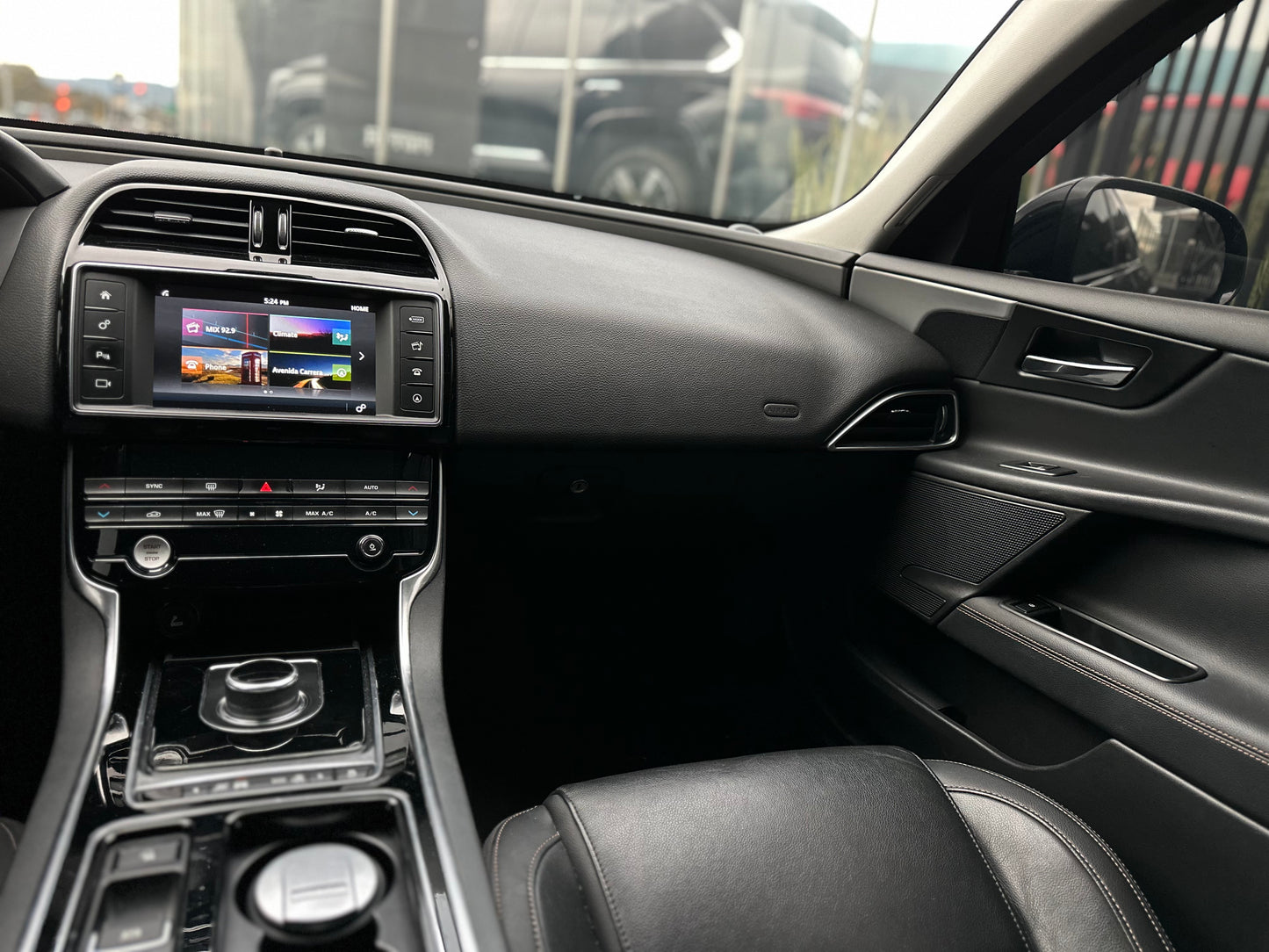 Jaguar XE Prestige Modelo 2018