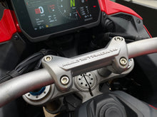 Cargar imagen en el visor de la galería, Ducati Multistrada V4 Modelo 2023

