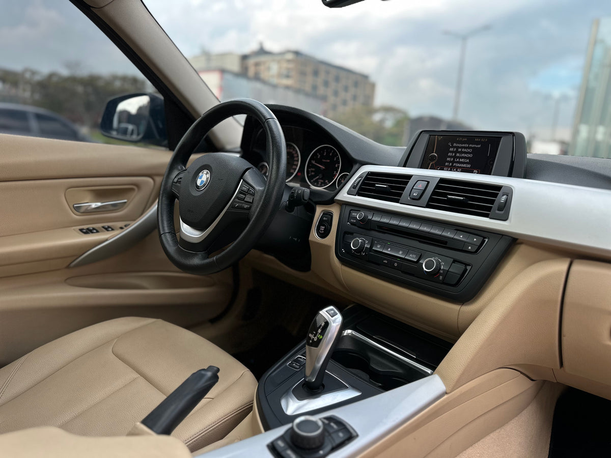 BMW 328i Modelo 2013