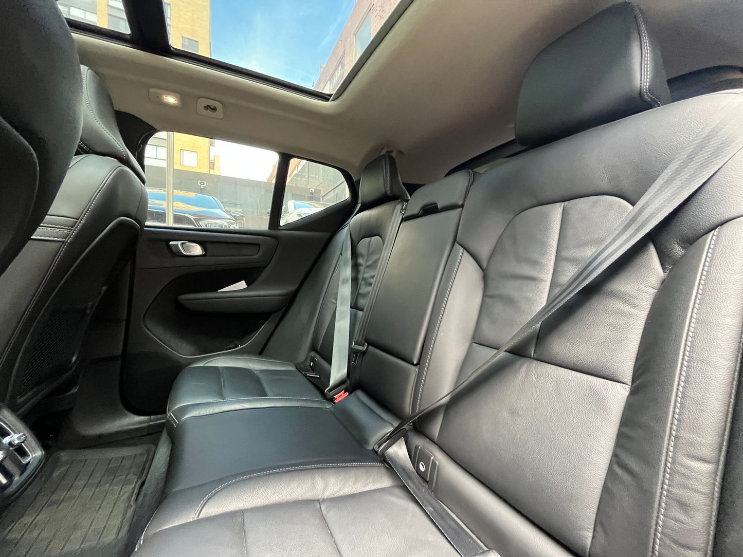 Volvo XC40 B5 Polestar Modelo 2023 - Autos 93