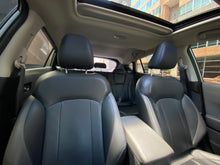 Cargar imagen en el visor de la galería, Subaru Crosstrek ES Modelo 2024
