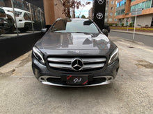 Cargar imagen en el visor de la galería, Mercedes-Benz GLA 200 Modelo 2016
