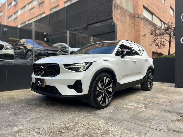 Volvo XC40 B5 Polestar Modelo 2023 - Autos 93