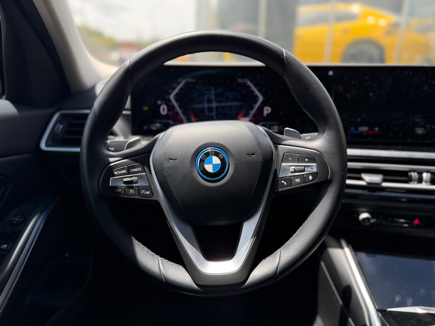 BMW 330e Modelo 2023 - Autos 93