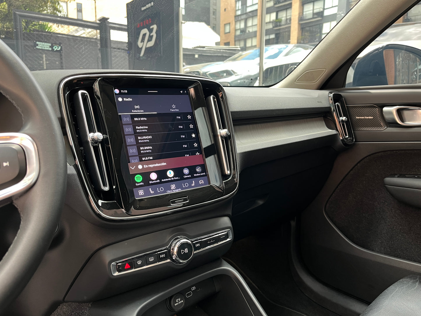 Volvo XC40 B5 AWD Hybrid Modelo 2023