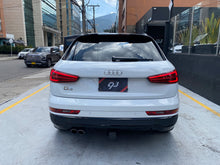 Cargar imagen en el visor de la galería, Audi Q3 S-line Black Edition Modelo 2018
