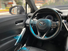 Cargar imagen en el visor de la galería, Toyota Corolla Cross XEI Híbrida Modelo 2022
