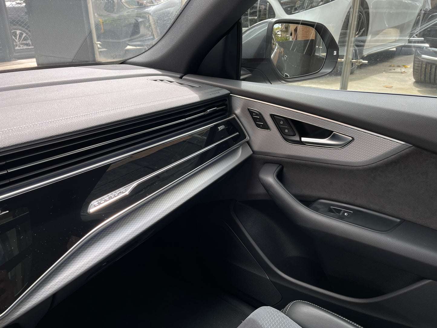 Audi Q8 S line Modelo 2025