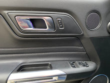 Cargar imagen en el visor de la galería, Ford Mustang GT Modelo 2023
