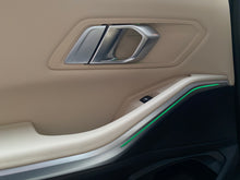 Cargar imagen en el visor de la galería, BMW 330E Híbrido Modelo 2023

