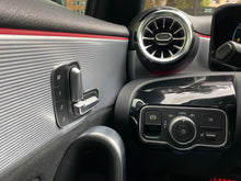 Cargar imagen en el visor de la galería, Mercedes-Benz AMG A35 4MATIC Modelo 2022

