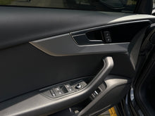 Cargar imagen en el visor de la galería, Audi A4 MHEV - Autos 93
