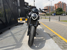 Cargar imagen en el visor de la galería, Ducati Monster Plus Modelo 2022 - Autos 93
