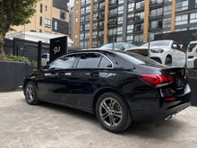 Cargar imagen en el visor de la galería, Mercedes-Benz A200 Sedan Modelo 2020
