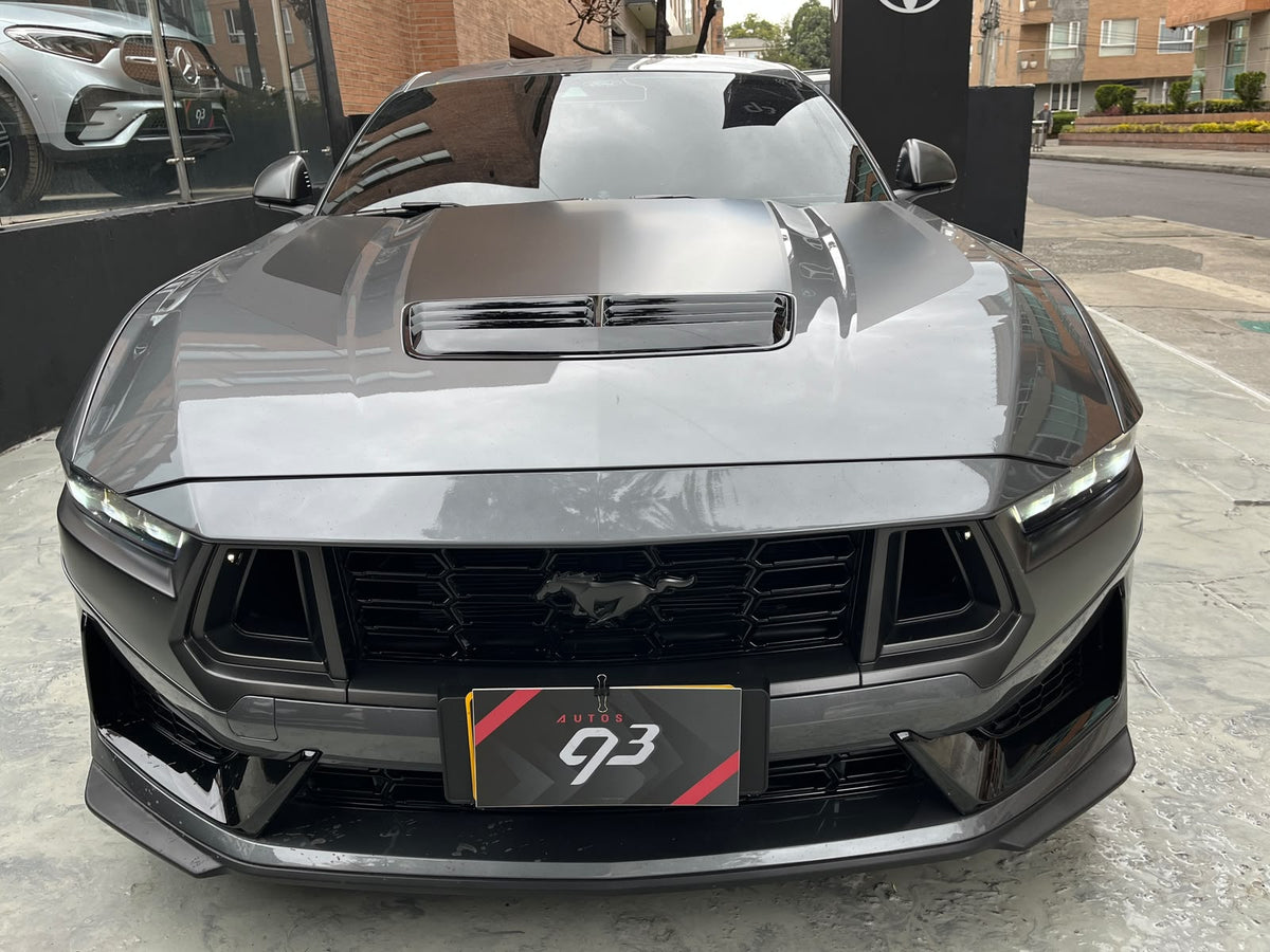 Ford Mustang Dark Horse Modelo 2025
