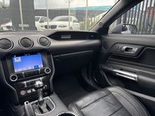 Cargar imagen en el visor de la galería, Ford Mustang GT Cabrío Modelo 2019
