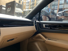 Cargar imagen en el visor de la galería, Porsche Cayenne Coupe Modelo 2022
