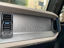 Cargar imagen en el visor de la galería, Ford Bronco Wildtrak Blindada Modelo 2024
