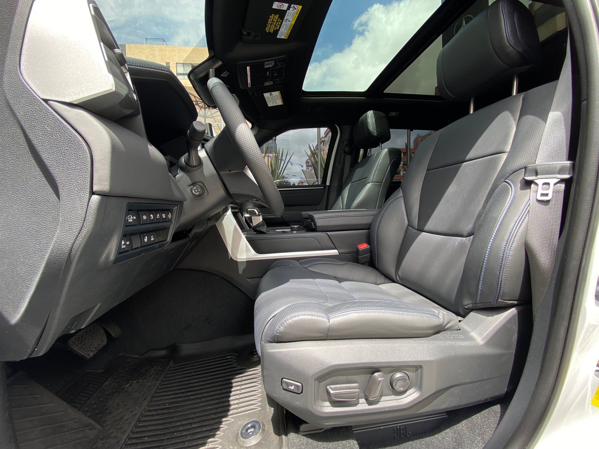 Toyota Sequoia Platinum Hibrida Modelo 2026 (IMPORTACIÓN) - Autos 93
