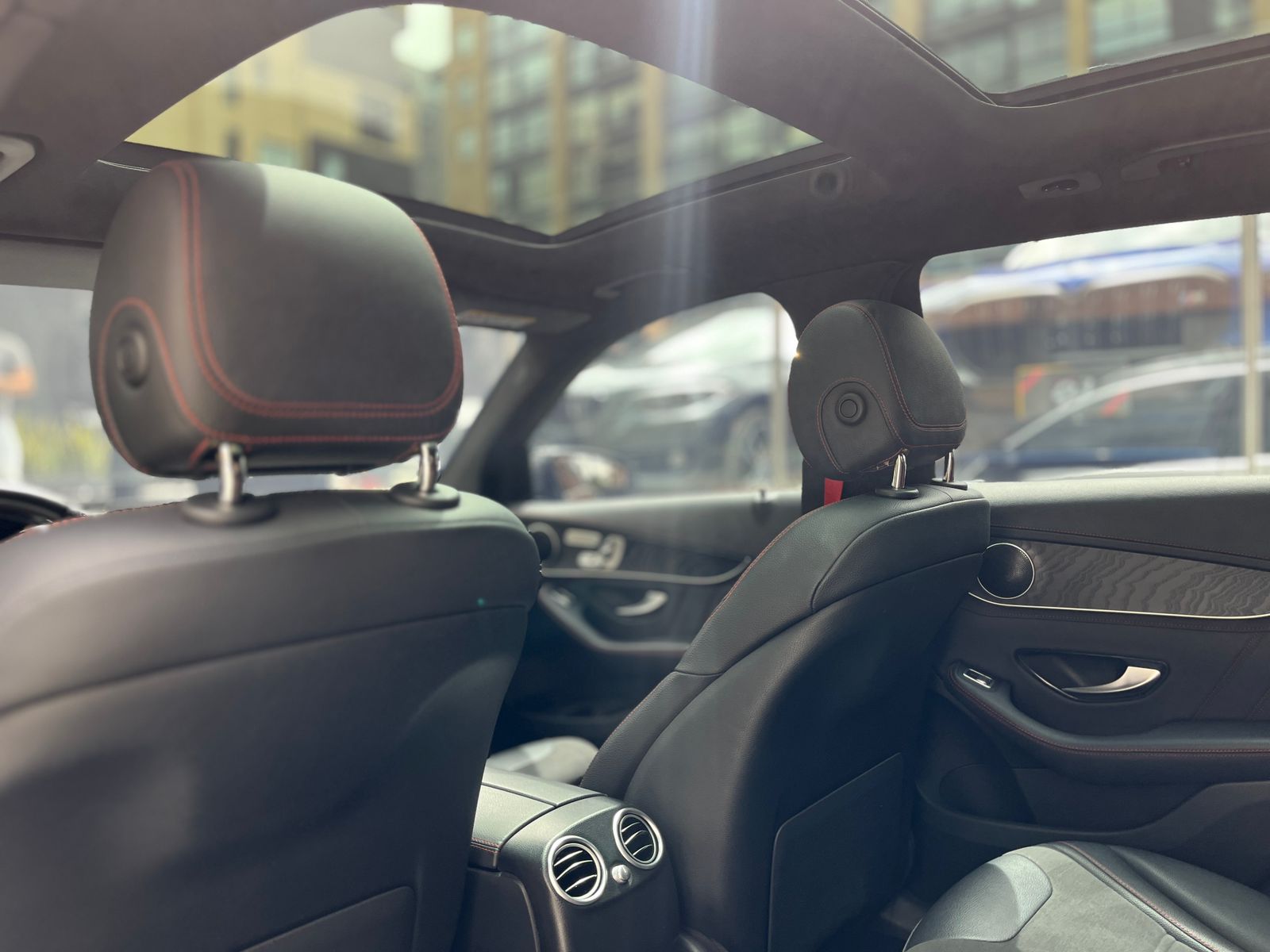 Mercedes-Benz GLC 43 AMG 4MATIC Modelo 2020 - Autos 93