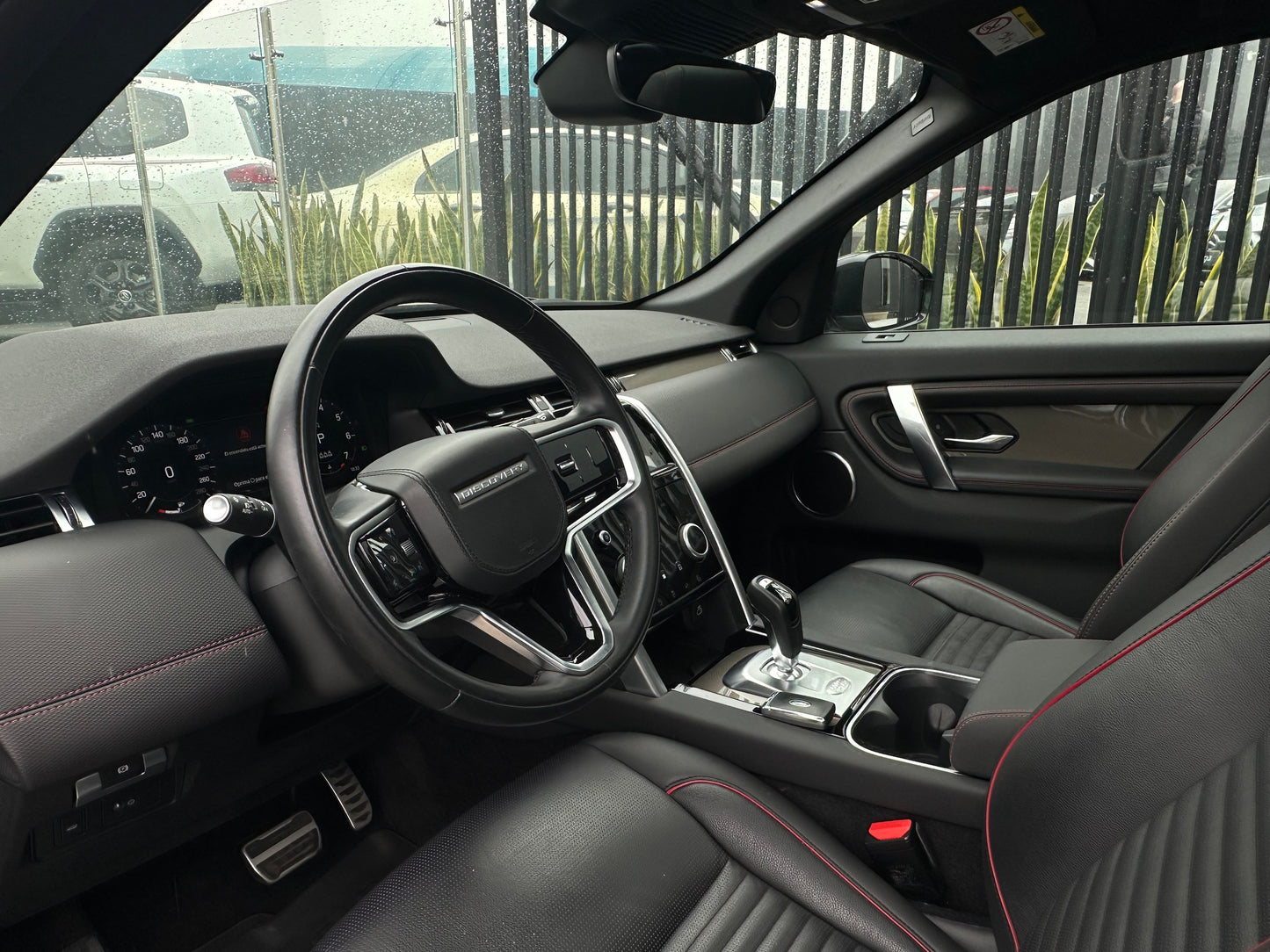 LAND ROVER DISCOVERY SPORT R-DYNAMIC HÍBRIDA (2023)
