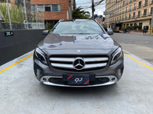 Cargar imagen en el visor de la galería, Mercedes-Benz GLA 200 Modelo 2016
