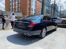 Cargar imagen en el visor de la galería, Mercedes-Benz E200 Modelo 2018
