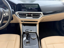 Cargar imagen en el visor de la galería, BMW 330e Modelo 2022
