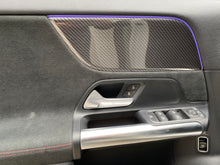 Cargar imagen en el visor de la galería, Mercedes-Benz GLA 200 Modelo 2022
