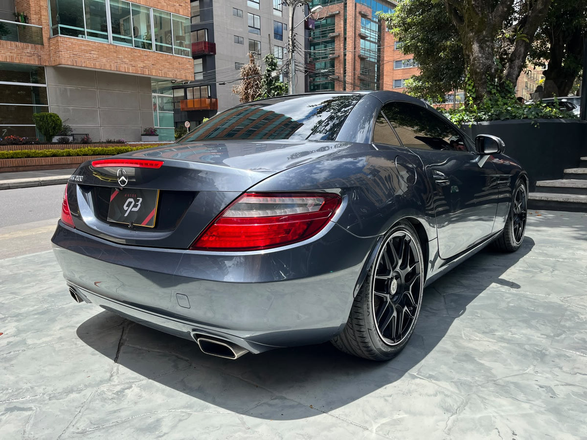 Mercedes-Benz SLK 200 Convertible Modelo 2015