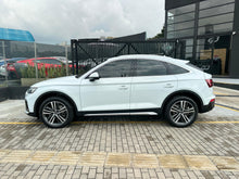 Cargar imagen en el visor de la galería, Audi Q5 Sportback Híbrida Modelo 2022
