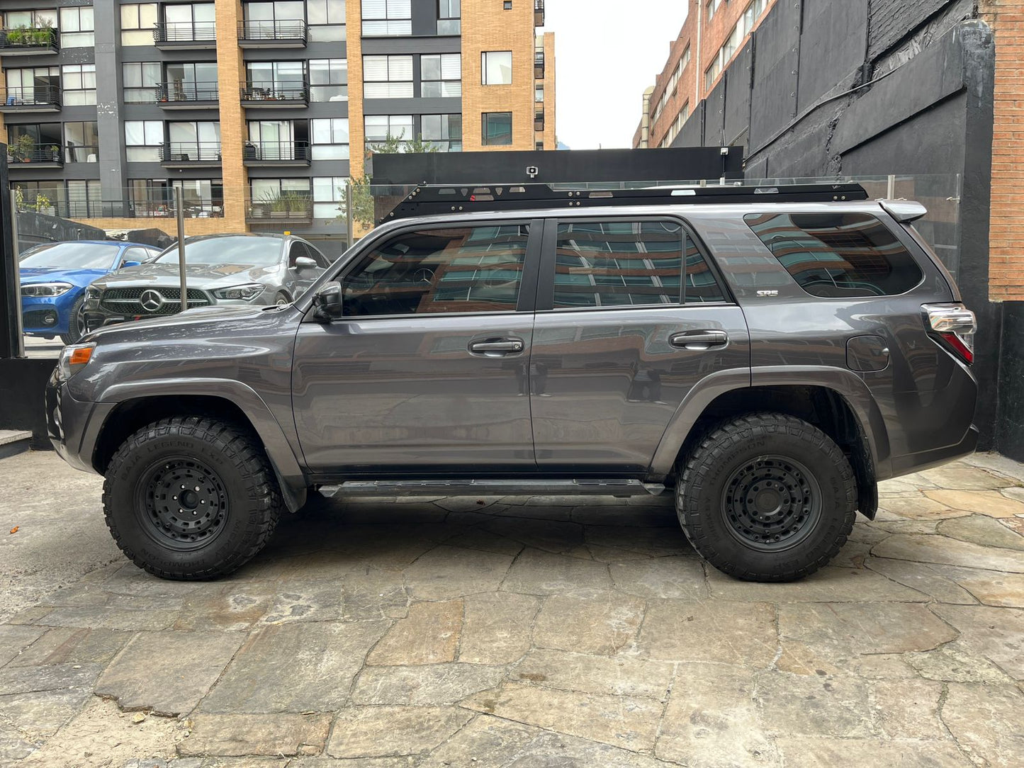 Toyota 4Runner SR5 Modelo 2021 Blindada