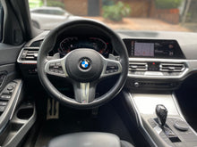 Cargar imagen en el visor de la galería, BMW 330I Paquete M Modelo 2022
