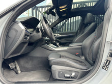 Cargar imagen en el visor de la galería, BMW M440I xDrive Gran Coupé Modelo 2023
