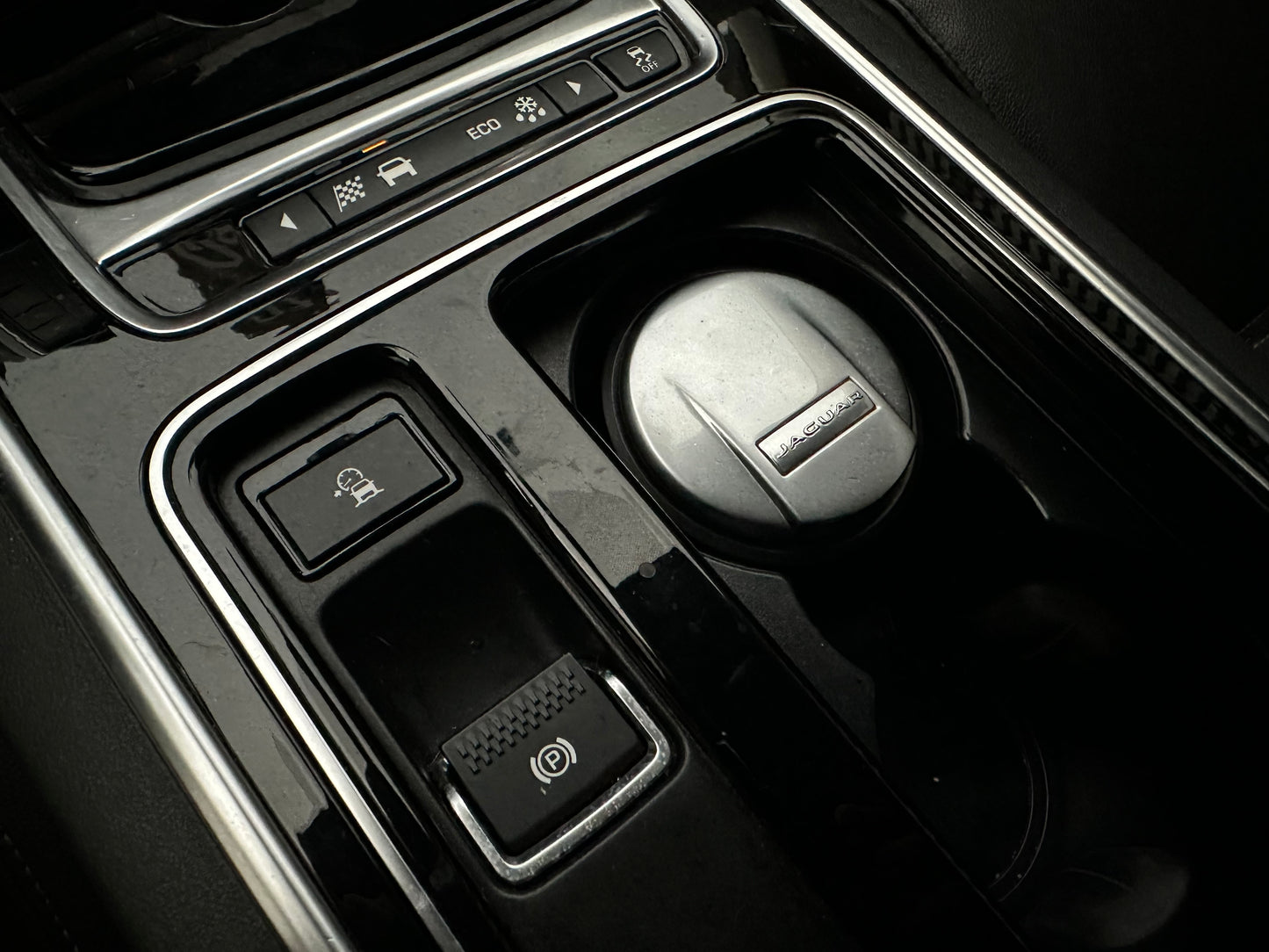 Jaguar XE Prestige Modelo 2018
