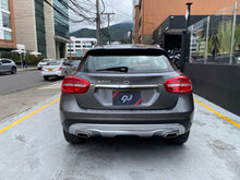 Cargar imagen en el visor de la galería, Mercedes-Benz GLA 200 Modelo 2016
