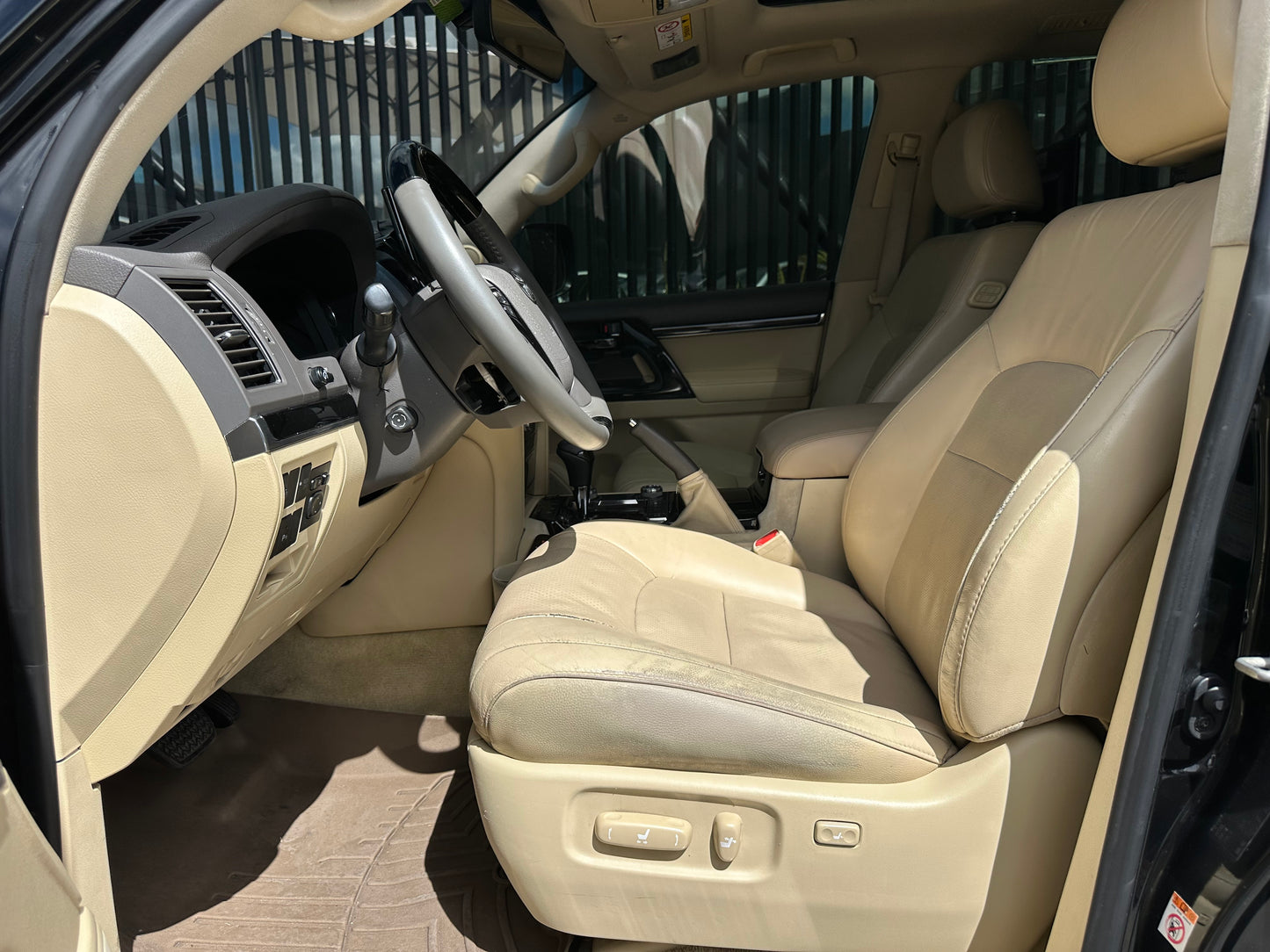 Toyota Land Cruiser 200 VX V8 Executive Lounge modelo 2017 - Autos 93