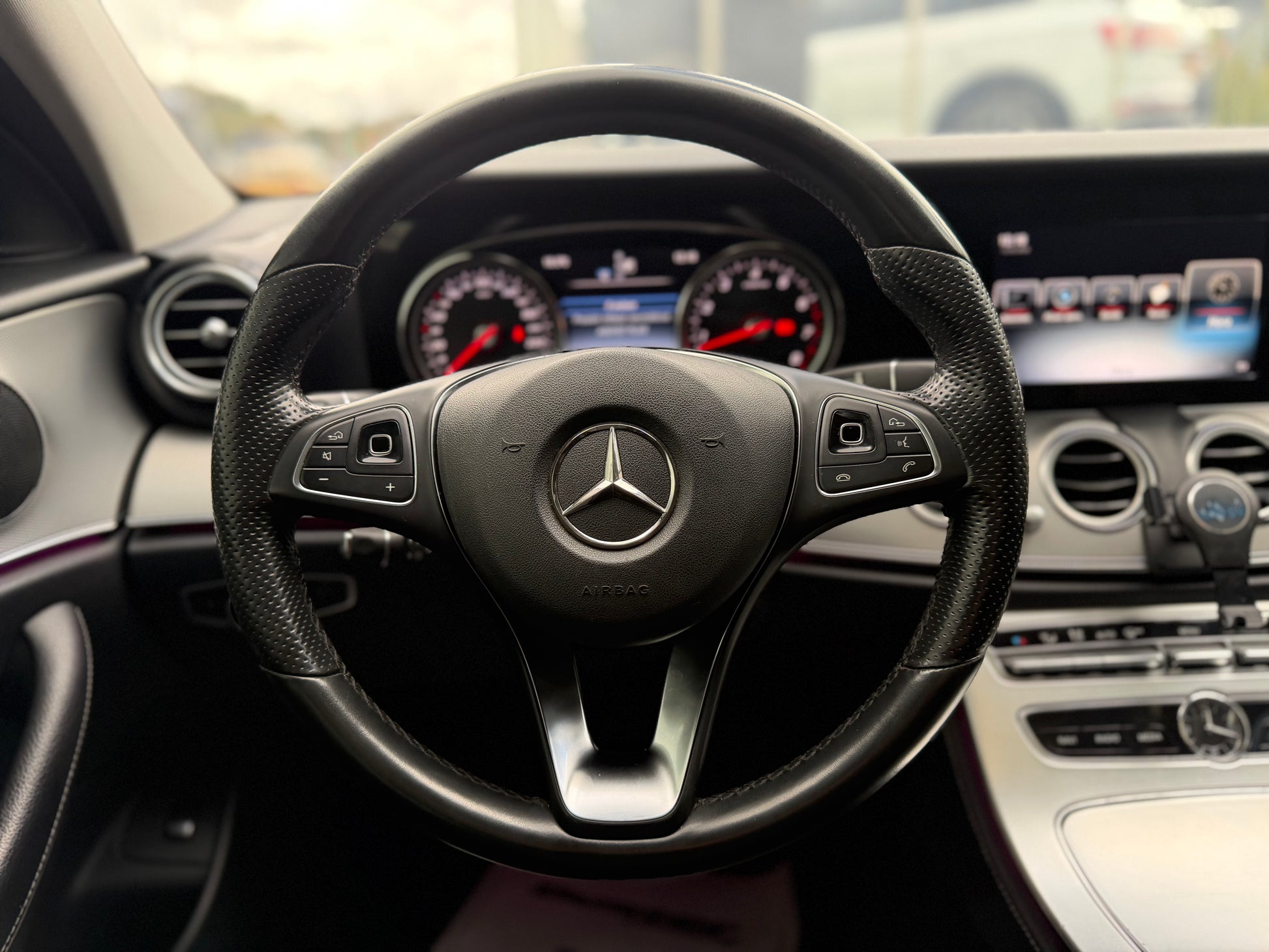 Mercedes Benz E200 Modelo 2017 - Autos 93