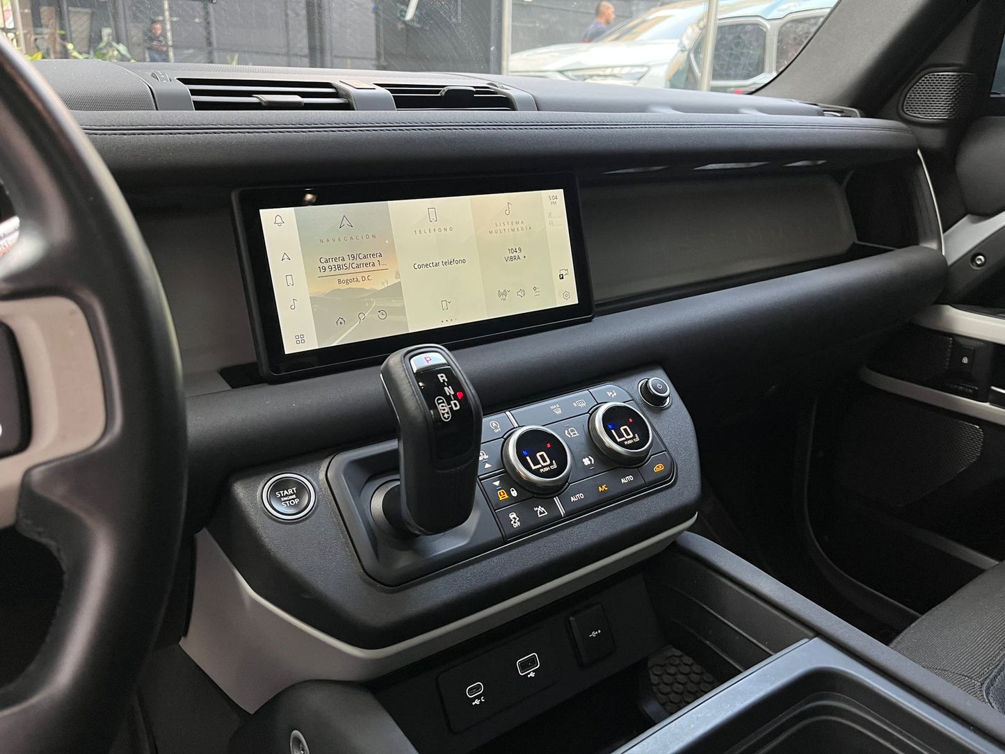 Land Rover Defender First Edition 3.0 MHEV Modelo 2021