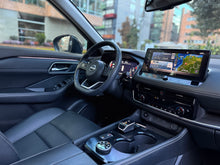Cargar imagen en el visor de la galería, Nissan X-Trail Exclusive e-POWER Modelo 2024
