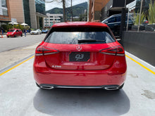 Cargar imagen en el visor de la galería, Mercedes-Benz A 200 HatchBack Modelo 2020

