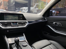 Cargar imagen en el visor de la galería, BMW 320I Modelo 2020
