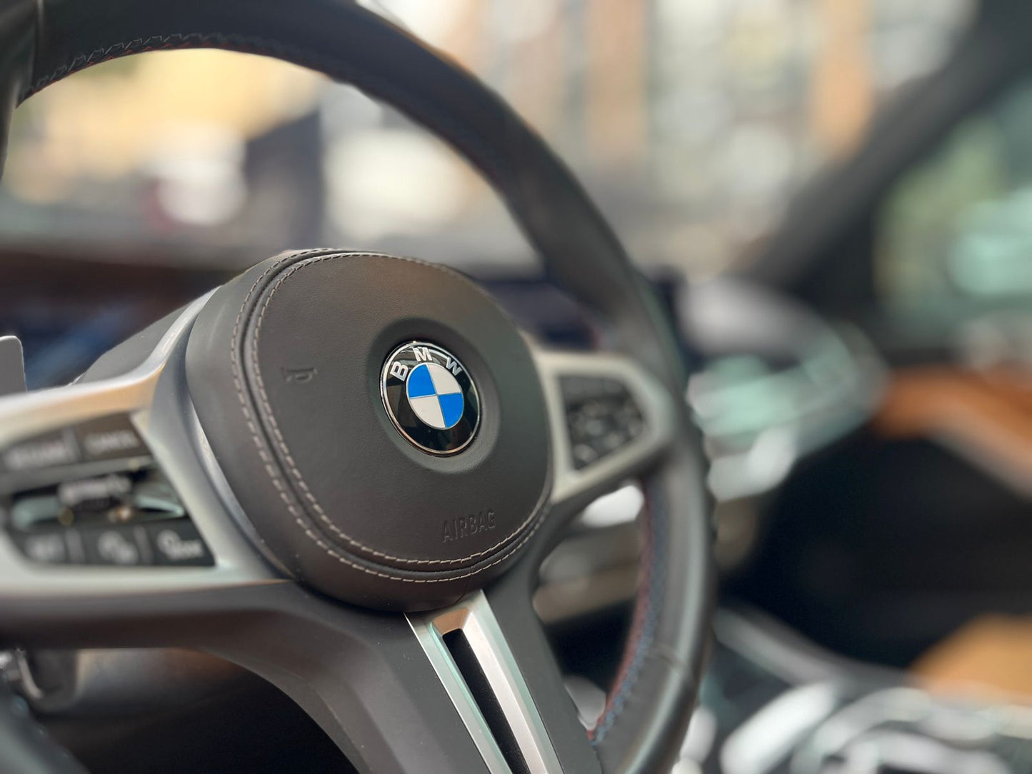 BMW X5 M60i xDrive Modelo 2024 - Autos 93