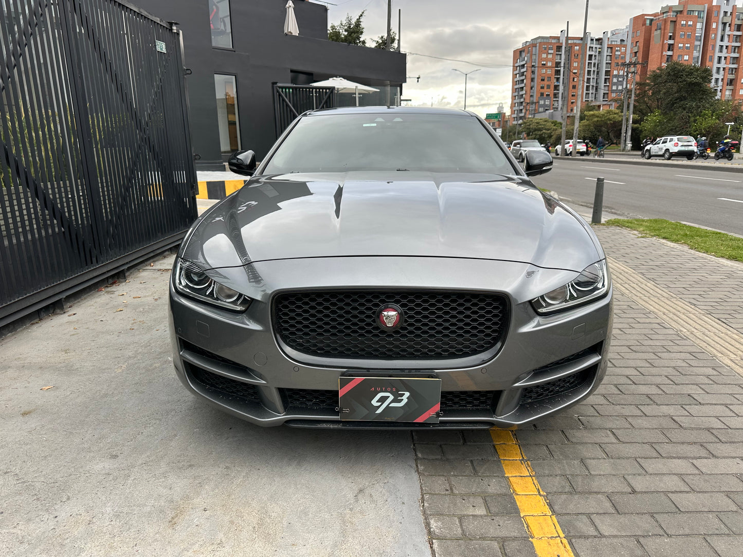 Jaguar XE Prestige Modelo 2018