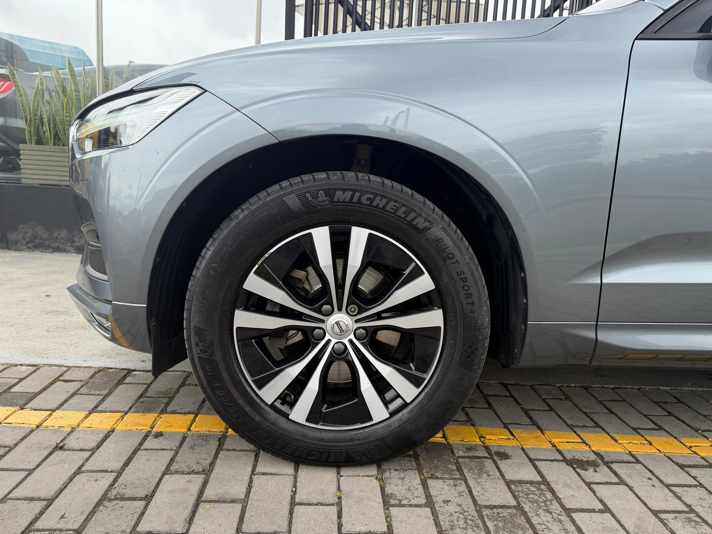 Volvo XC-60 T5 AWD Modelo 2020 - Autos 93
