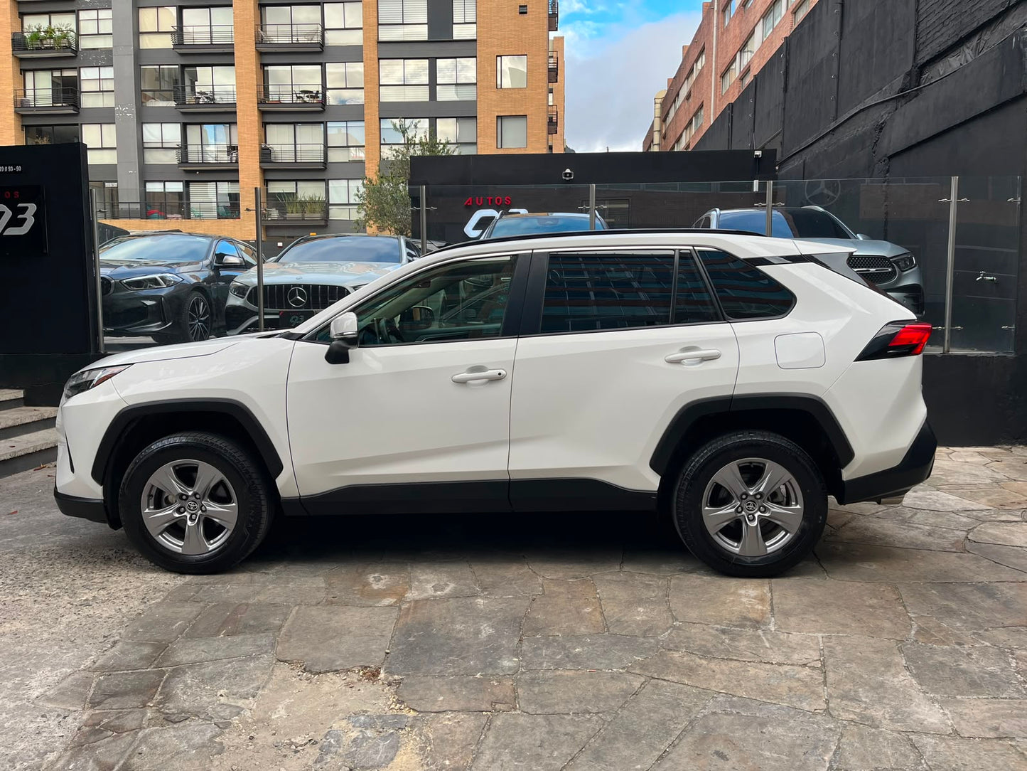 Toyota RAV4 LE Hybrid Modelo 2024