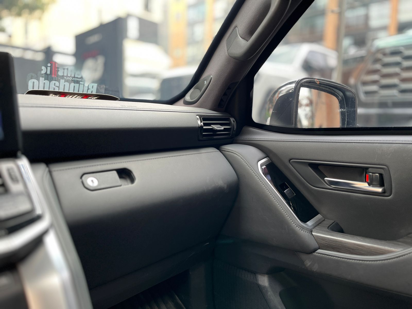 Toyota Land Cruiser 300 Modelo 2023 Blindada - Autos 93