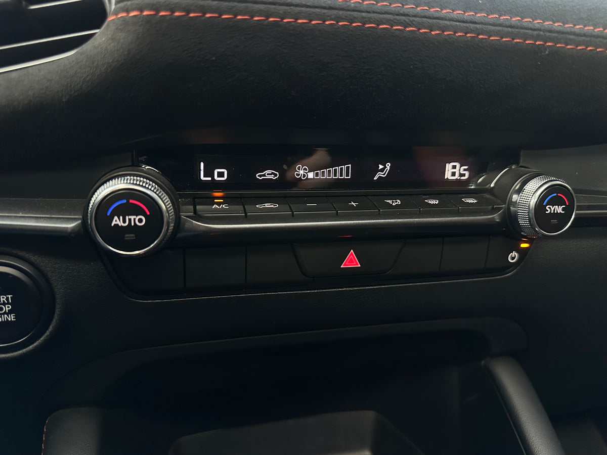 Mazda 3 Grand Touring LX Carbon Edition Modelo 2026