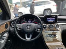 Cargar imagen en el visor de la galería, Mercedes-Benz C200 Modelo 2016

