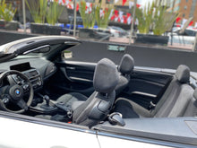 Cargar imagen en el visor de la galería, BMW M240I Cabriolet Modelo 2017
